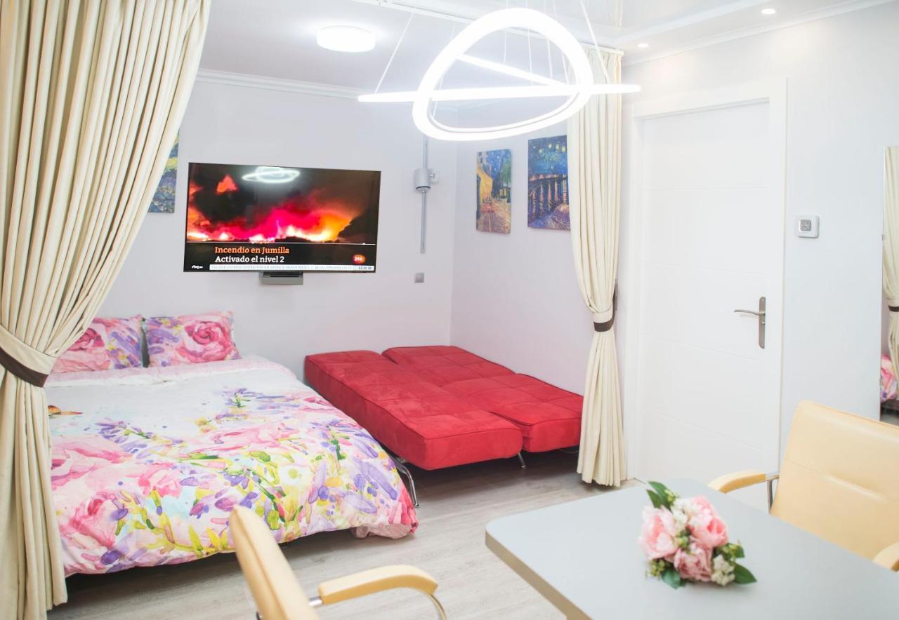 Camp Nou, Europa Fira - Modern Two-Bedroom Apartment With Heating L'Hospitalet de Llobregat Dış mekan fotoğraf