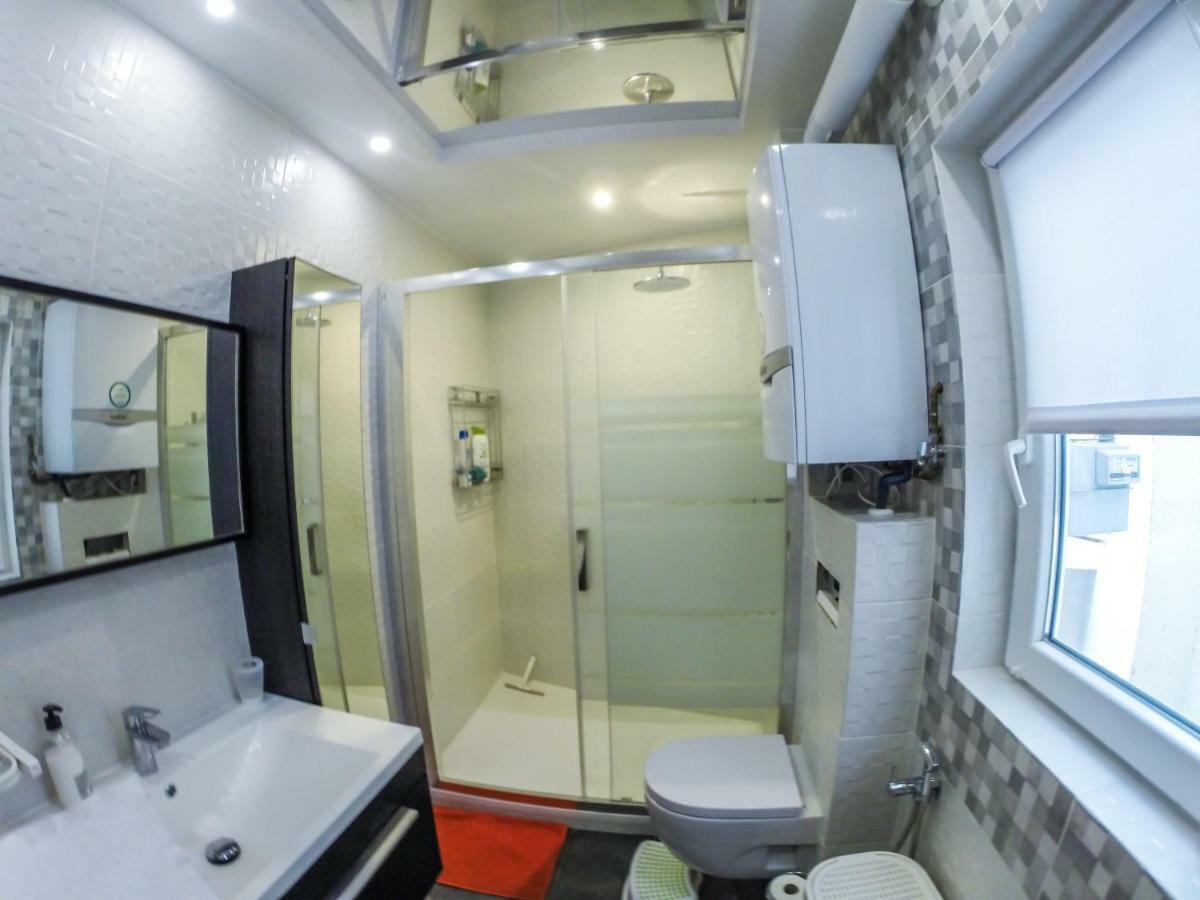 Camp Nou, Europa Fira - Modern Two-Bedroom Apartment With Heating L'Hospitalet de Llobregat Dış mekan fotoğraf